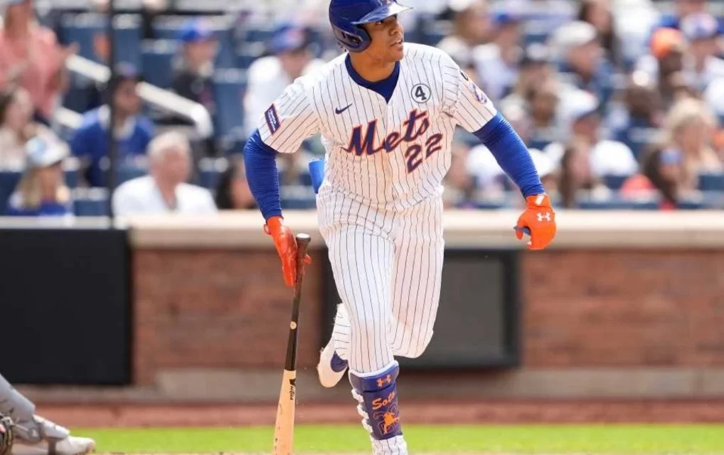 Juan Soto hace historia con los Mets con su primera campaña de 30 jonrones y 30 bases robadas