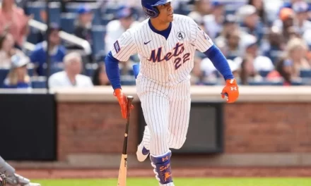 Juan Soto hace historia con los Mets con su primera campaña de 30 jonrones y 30 bases robadas