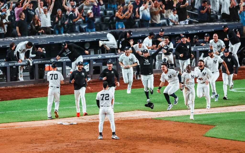 Yankees aseguran su boleto a la postemporada con dramático triunfo sobre los White Sox