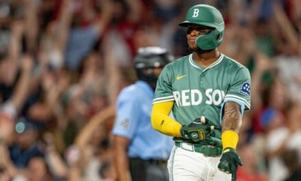 Rafaela conecta triple básico y clasifica a los Medias Rojas a la postemporada