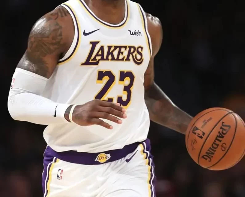LeBron James no escribió artículo publicado en medios chinos