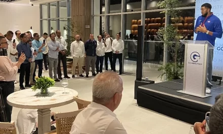 Karl-Anthony Towns trabaja a fondo en moderna “arena” Tamboril