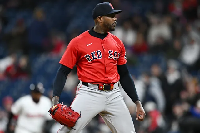 Chapman seguirá en Boston en 2026 tras firmar extensión