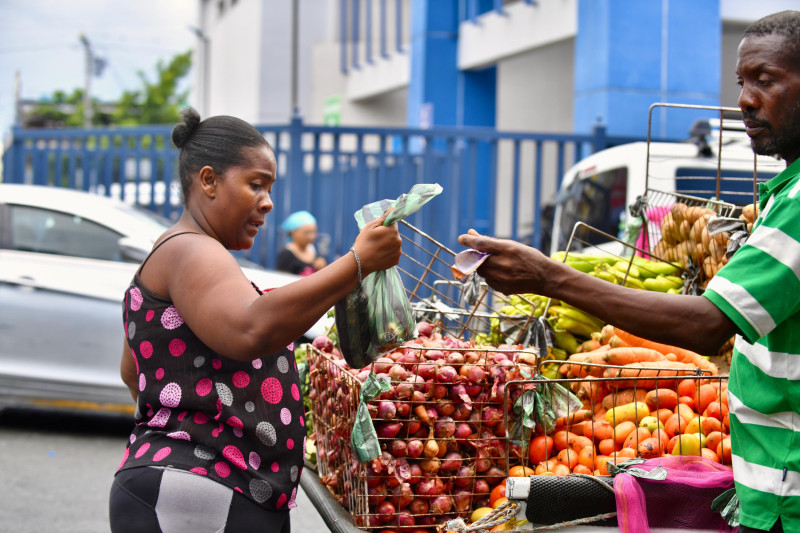 Los altos precios alejan a los clientes de los mercados en la renta dominicana.