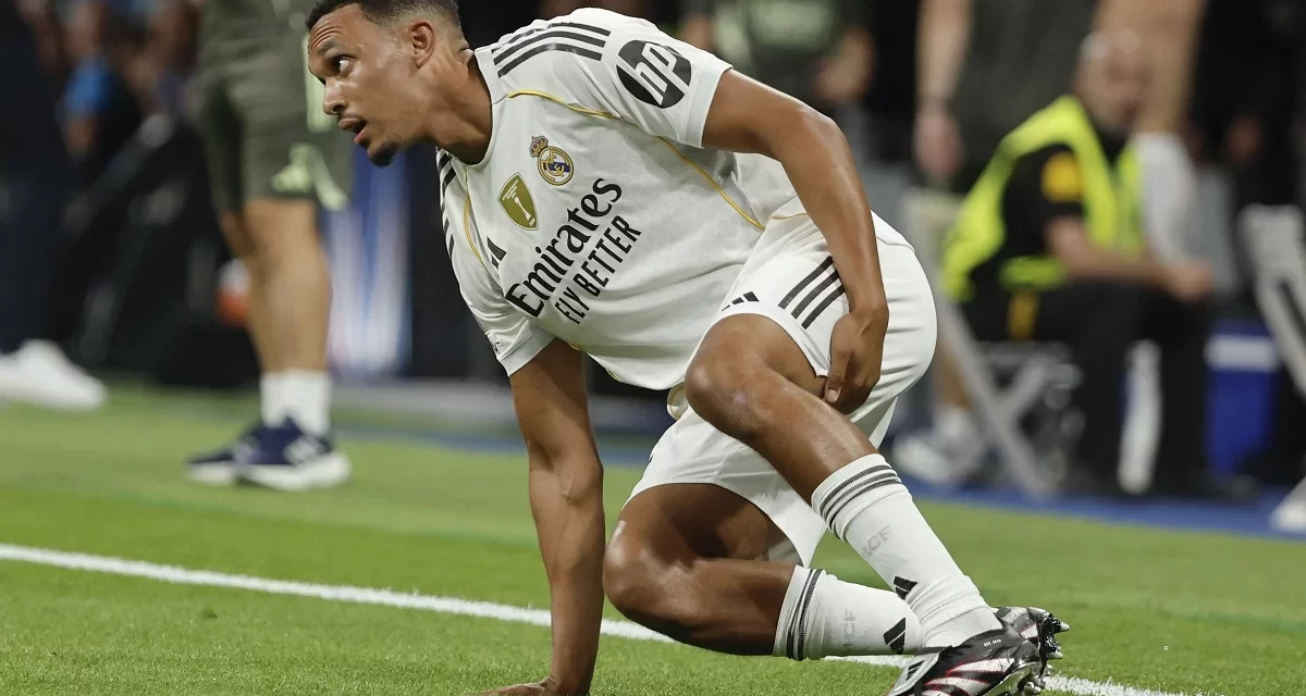 Alexander-Arnold, víctima varias semanas por herida muscular