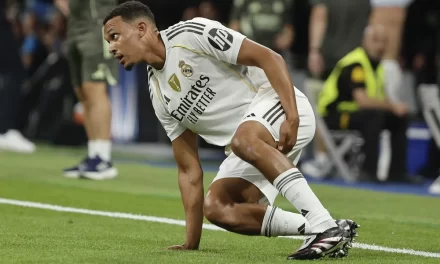 Alexander-Arnold, víctima varias semanas por herida muscular