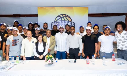 Club Rafael Barias presenta equipo para TBS Distrital 2025