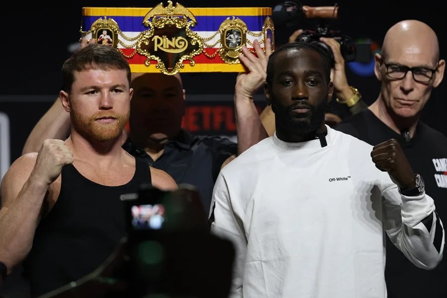 El ‘Canelo’ Álvarez defiende sus títulos frente a un Terence Crawford que indagación hacer historia