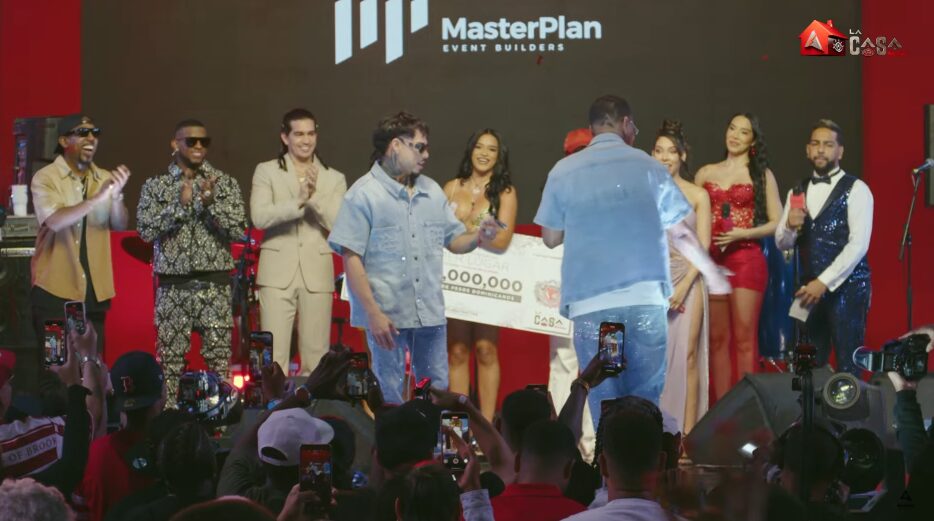 Carlos Montes Revisa Changan 2026 en la casa de Alofoke