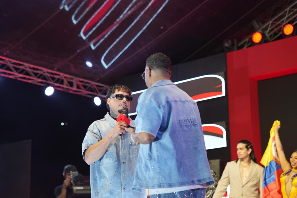 Carlos Montesquieu recibe un Jeepeta de Changan 2026 en la final de la Casa Alofoke | 2 | Carlos Montesquieu recibe un Jeepeta de Changan 2026 en la final de la Casa Alofoke - Noticias hoy en la República Dominicana | Último minuto