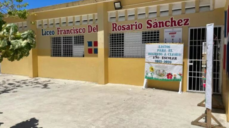 Cuatro adolescentes arrestados por presuntamente envenenando a los estudiantes en una escuela en Nagua