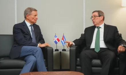 Cuba investigación expandir las relaciones bilaterales con la República Dominicana