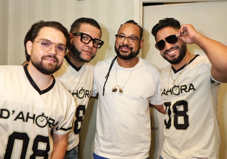 El rey supremo Luis Vargas sorprende con el grupo ahora con 