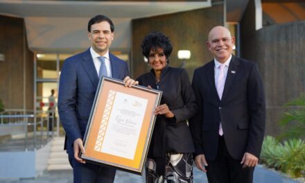 Elsa Núñez honró en la 31ª Bienal Nacional de Artes Visuales en Santo Domingo