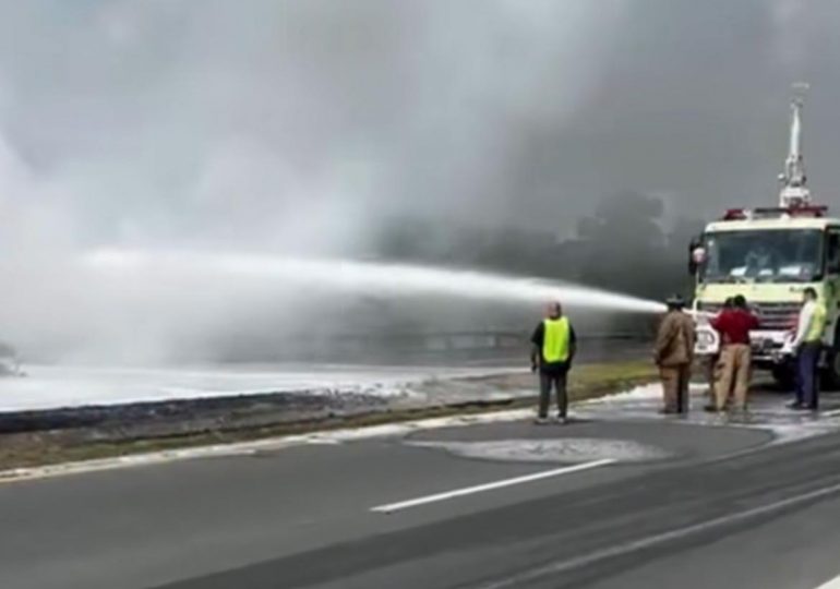 Fuel Caker Crash se incendia en Santo Domingo Ring Road