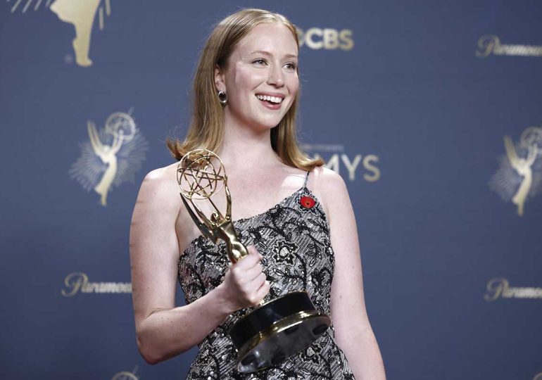 Hannah Einbinder, después de ganar el Emmy por 'Hacks': "¡Joder el hielo y la palestina gratis!"