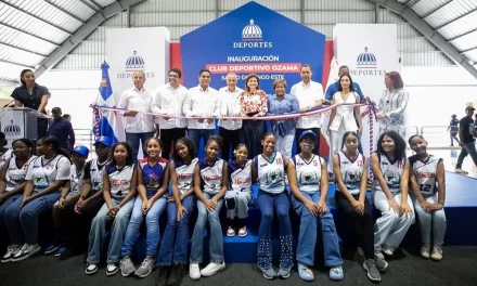 Vicepresidenta Raquel Peña y ministro Kelvin Cruz inauguran polideportivo en el Ensanche Ozama con una inversión de 92 millones