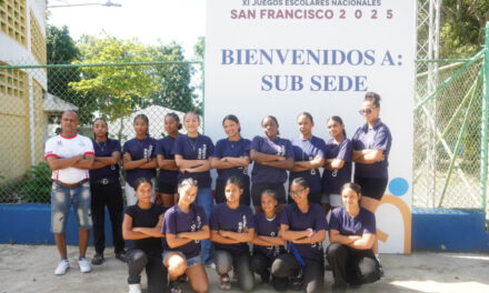 Salcedo recibe con alegría y entusiasmo a las delegaciones para la tolerancia de los XI Juegos Escolares Deportivos Nacionales San Francisco 2025