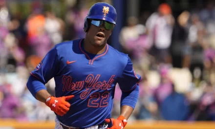 Juan Soto sigue en la cima de bateadores latinos