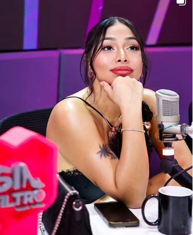 Karola aconseja a Sandra Berrocal sobre su relación con Ariel: "Que no va" | 2 | Karola aconseja a Sandra Berrocal sobre su relación con Ariel: "Que no va"