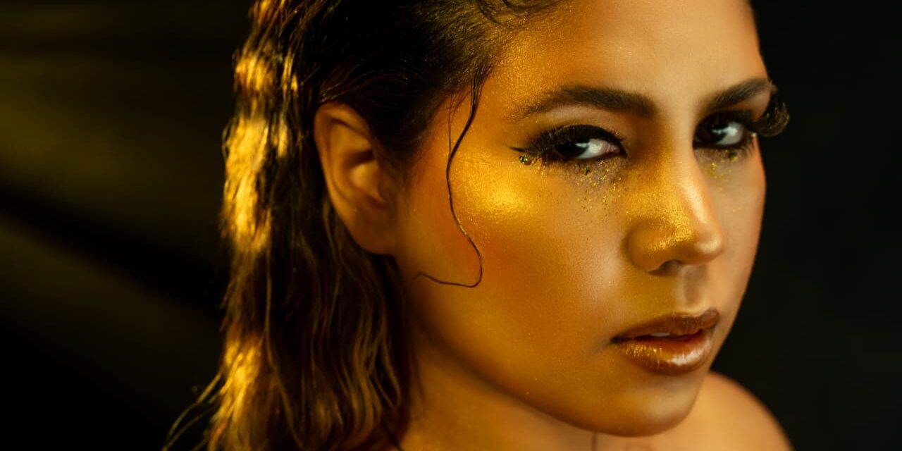 El comediante Layza Moory se estrena «El abuso ha terminado»