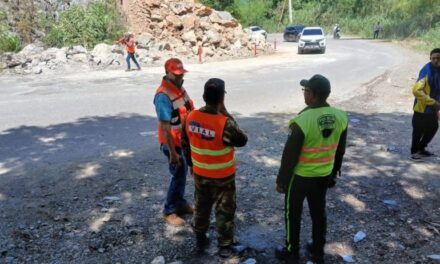 La carretera de La Vega – Jarabacoa reabrida posteriormente del deslizamiento de tierra