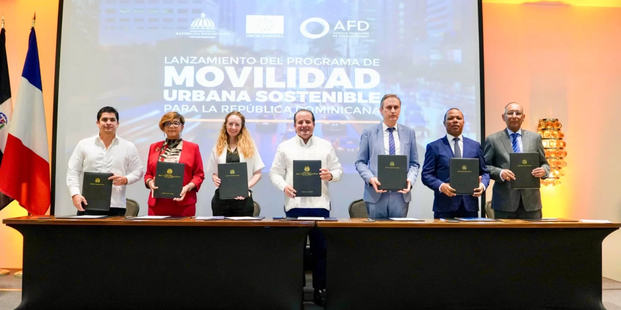 Memorándum de firma del gobierno, UE y Francia para el tesina PMUS-RD
