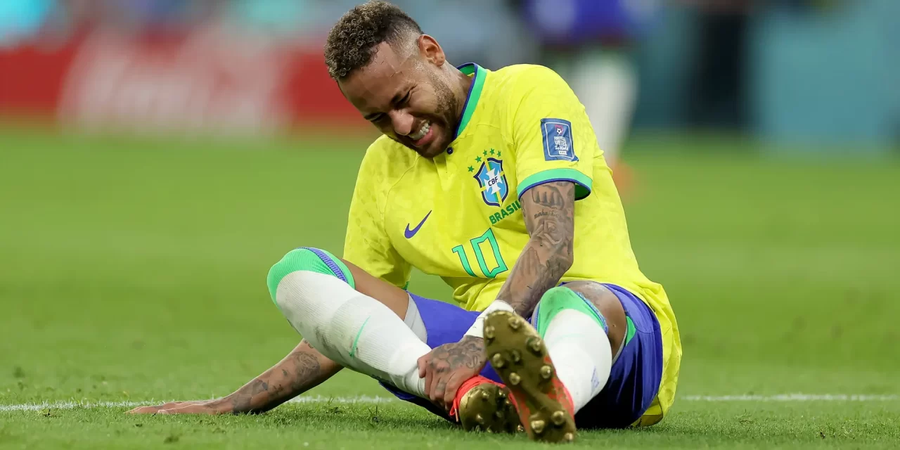 Neymar se lesiona de nuevo en el muslo derecho y se pierde el clásico con el São Paulo