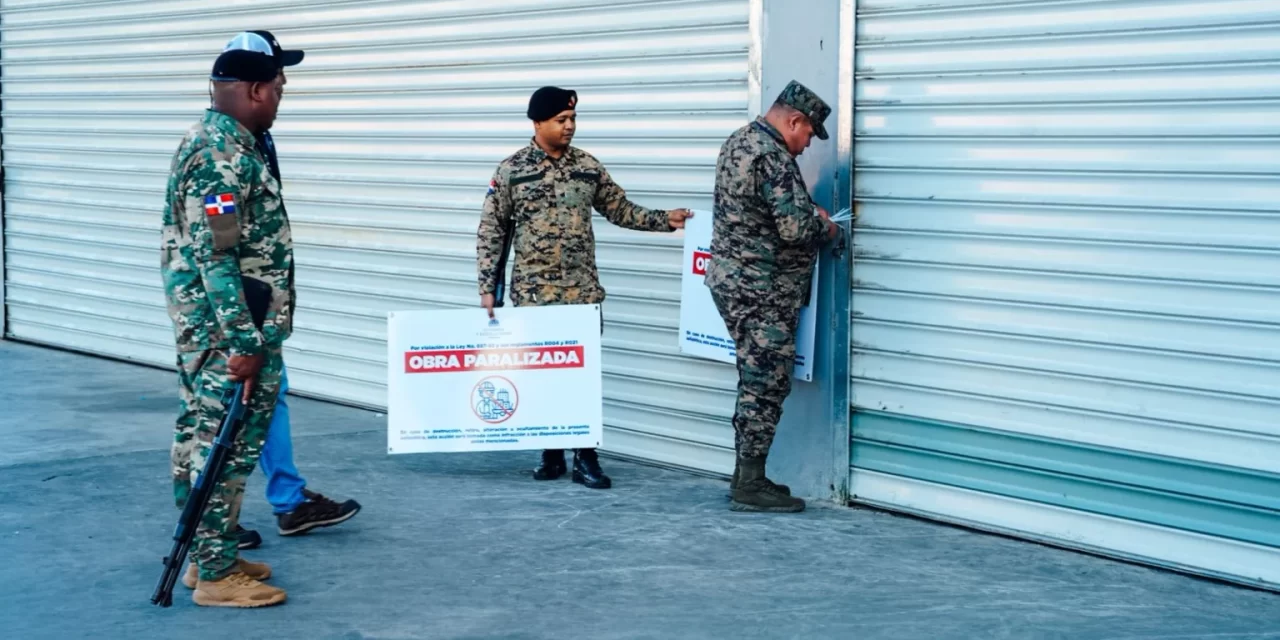 Órdenes mividas Cierre temporal de almacenes y centros comerciales sin deshonestidad en el Gran Santo Domingo
