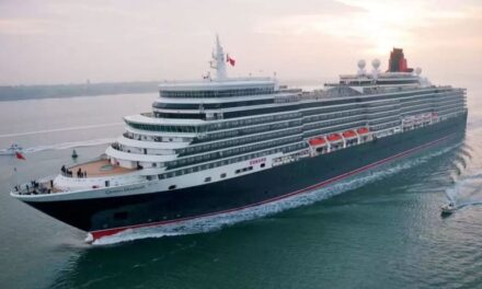 República Dominicana para dar la bienvenida a los brillantes naves y la reina Elizabeth cruceros por primera vez