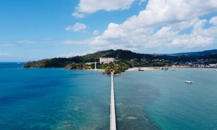 Inaugura Feria Turismo y Atractivos Samaná 2026 en República Dominicana
