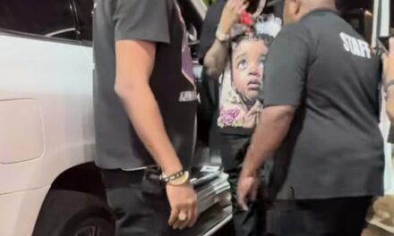 Secreto se persigue ayer de cantar en Azua Patronals 2025