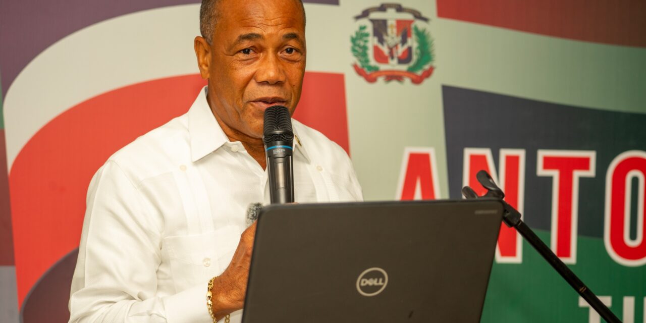 El diputado Antonio Brito paga cuentas legislativas 2024-2025 en Haina