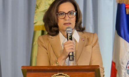 El Partido Verde Dominicano elige a Angelita Peña como su nuevo presidente