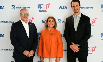 Federación de Pádel firma acuerdo con Visa y Banreservas