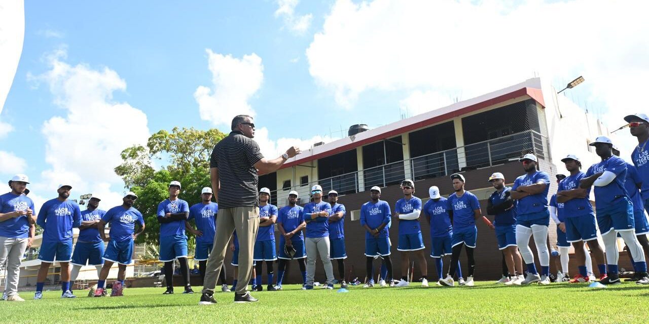 Valdez, Espino y López encabezan entrenamientos de los Tigres del Licey