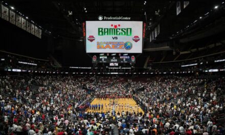 “El Juego del Respeto” conquista el Prudential Center