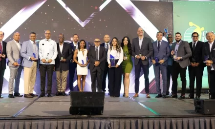 Marileidy Paulino, Vian Araujo y Ricardo Rodríguez, ´Atleta y Cronistas del Año´