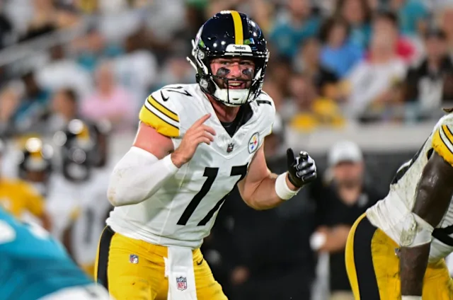 Skylar Thompson, de los Steelers, sufre lesiones tras ser asaltado en Dublín antaño del histórico duelo NFL en Irlanda