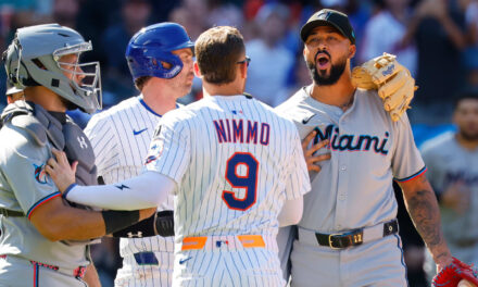 Las bancas se vaciaron en Citi Field tras bolazo de Sandy Alcántara a Mark Vientos