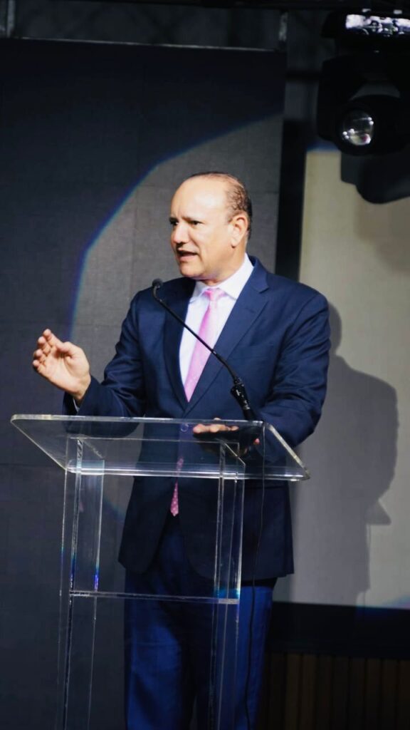 Leyendas del deporte y personalidades de la vida pública acompañan a Luis Polonia en la Gala Premier de su película - Noticias hoy en República Dominicana | Último minuto