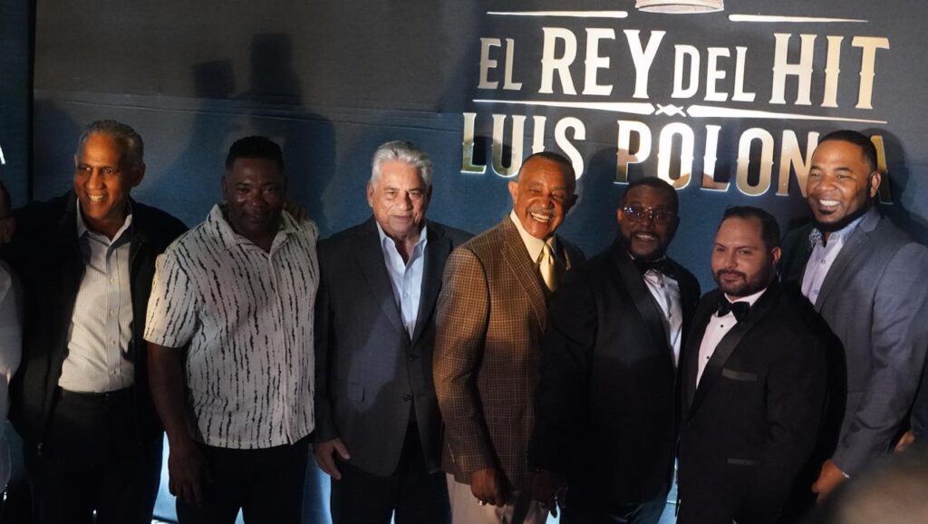 Leyendas del deporte y personalidades de la vida pública acompañan a Luis Polonia en la Gala Premier de su película - Noticias hoy en República Dominicana | Último minuto