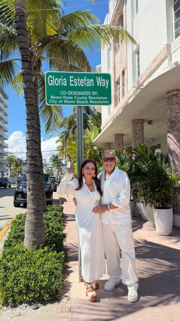 Miami Beach rebautiza la calle 13 como “Gloria Estefan Way” en honor al ícono musical - Noticias de hoy en República Dominicana | último minuto
