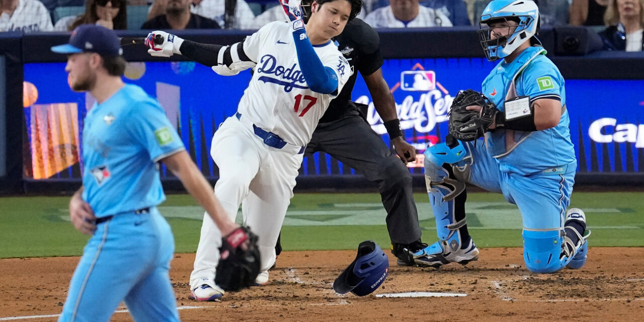 Yesavage brilla en la lomita y coloca a Toronto a un paso del título de Serie Mundial