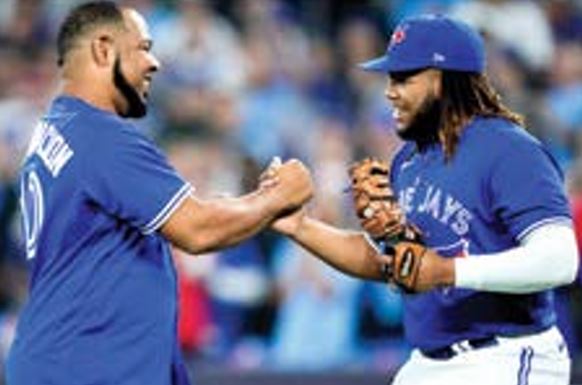 Edwin Encarnación anhela tener un anillo con Toronto
