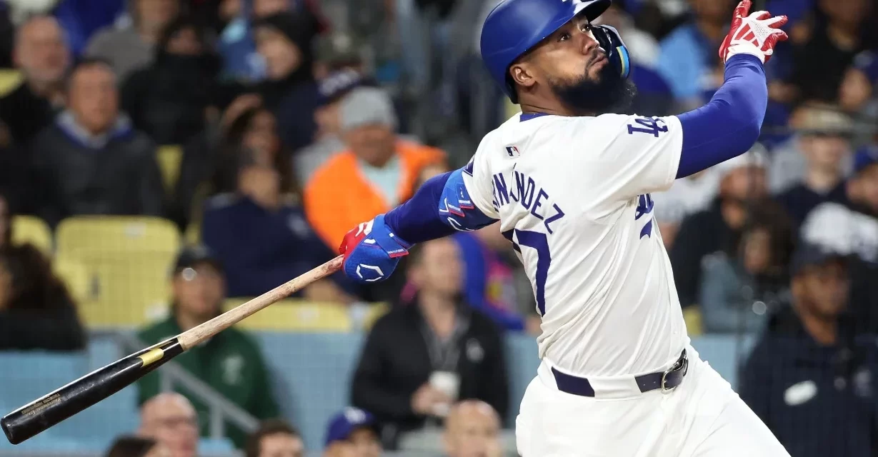 Teóscar Hernández decide primer triunfo de los Dodgers con un jonrón «monstruoso»