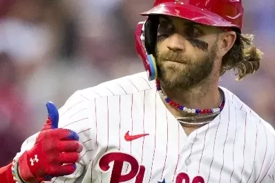 Bryce Harper está dolido con el presidente de los Phillies