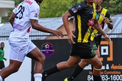 LDF llega medio tramo con una lucha campal