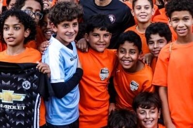 Diego Forlán ofrece clínica a cientos en el Cibao FC