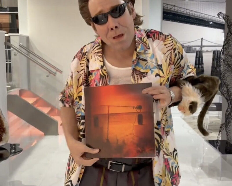 Romeo Santos sorprende a sus fans disfrazado de Ace Ventura para Halloween